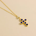 Carica l'immagine nella Galleria, Collana Con Croce Castone Tondo