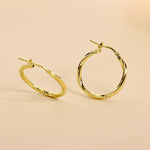 Carica l'immagine nella Galleria, Orecchini A Cerchio "Vittoria"