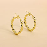 Carica l'immagine nella Galleria, Orecchini A Cerchio "Chiara"