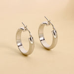 Carica l'immagine nella Galleria, Orecchini A Cerchio "Giulia"