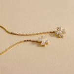 Carica l'immagine nella Galleria, Orecchino Filo Con Croce