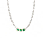 Carica l'immagine nella Galleria, Collana Di Perle Con Tre Quadrati Zirconati