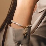 Carica l'immagine nella Galleria, Bracciale Di Perle Con Chiusura a T e Stella