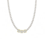 Carica l'immagine nella Galleria, Collana Di Perle Con Tre Quadrati Zirconati