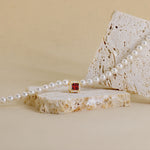 Carica l'immagine nella Galleria, Collana Di Perle Con Quadrato Zirconato