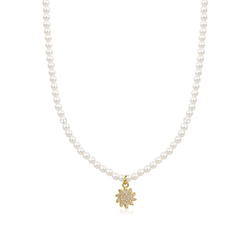 Collana di Perle con Pendente Sole Zirconato